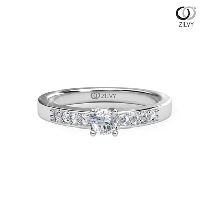 แหวนเพชรผู้หญิง รุ่น GR1212 - มุมบน