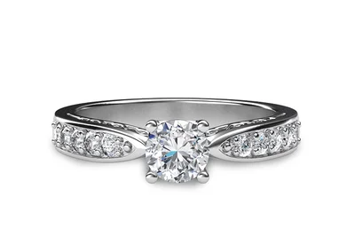 แหวนเพชรผู้หญิง รุ่น GR412 - มุมบน