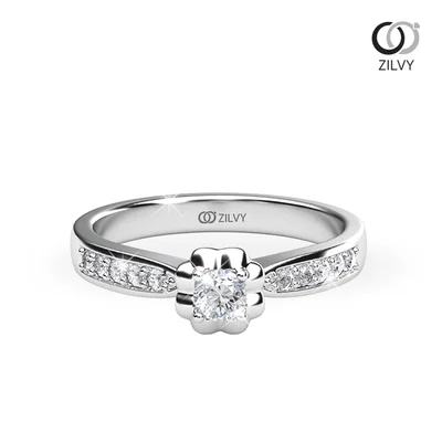 แหวนเพชรผู้หญิง รุ่น GR876 - มุมบน