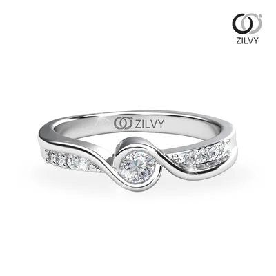 แหวนเพชรผู้หญิง รุ่น GR888 - มุมบน